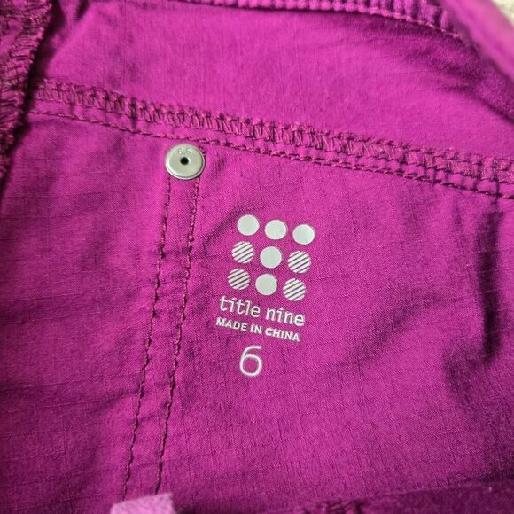 Title Nine Plum Shorts Womens 6‎ Purple Side Zip Pockets Stretch Outdoors - Picture 4 of 7